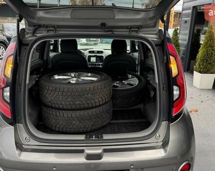 Серый Киа Soul, объемом двигателя 0 л и пробегом 123 тыс. км за 6950 $, фото 21 на Automoto.ua