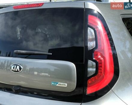 Сірий Кіа Soul, об'ємом двигуна 0 л та пробігом 100 тис. км за 7900 $, фото 15 на Automoto.ua