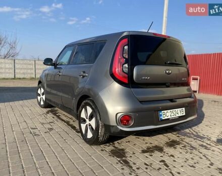 Серый Киа Soul, объемом двигателя 0 л и пробегом 119 тыс. км за 6400 $, фото 5 на Automoto.ua