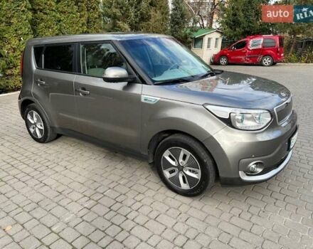 Киа Soul 2015 в Хмельницком на Automoto.ua Серый Киа Soul, объемом двигателя 0 л и пробегом 95 тыс. км за 6500 $, фото 4 на Automoto.ua