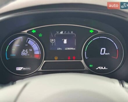 Серый Киа Soul, объемом двигателя 0 л и пробегом 123 тыс. км за 6950 $, фото 36 на Automoto.ua