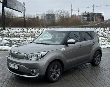 Серый Киа Soul, объемом двигателя 0 л и пробегом 130 тыс. км за 7000 $, фото 1 на Automoto.ua