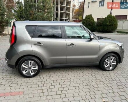 Киа Soul 2015 в Хмельницком на Automoto.ua Серый Киа Soul, объемом двигателя 0 л и пробегом 95 тыс. км за 6500 $, фото 7 на Automoto.ua
