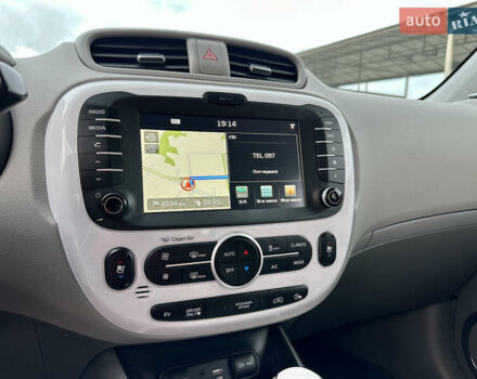 Серый Киа Soul, объемом двигателя 0 л и пробегом 90 тыс. км за 7999 $, фото 20 на Automoto.ua