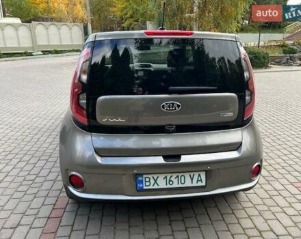 Киа Soul 2015 в Хмельницком на Automoto.ua Серый Киа Soul, объемом двигателя 0 л и пробегом 95 тыс. км за 6500 $, фото 12 на Automoto.ua