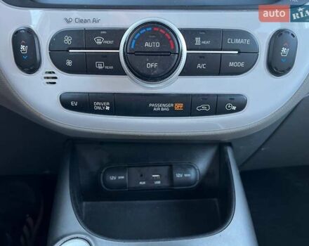 Серый Киа Soul, объемом двигателя 0 л и пробегом 150 тыс. км за 6990 $, фото 18 на Automoto.ua