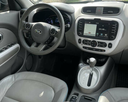 Серый Киа Soul, объемом двигателя 0 л и пробегом 88 тыс. км за 8500 $, фото 28 на Automoto.ua