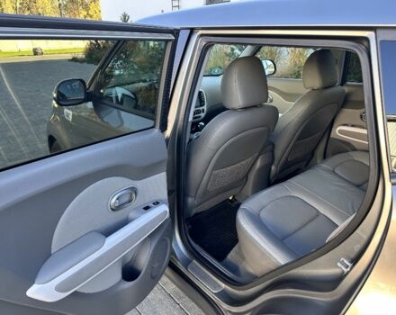 Серый Киа Soul, объемом двигателя 0 л и пробегом 160 тыс. км за 9600 $, фото 18 на Automoto.ua