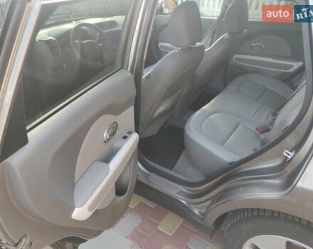 Серый Киа Soul, объемом двигателя 0 л и пробегом 92 тыс. км за 8000 $, фото 10 на Automoto.ua