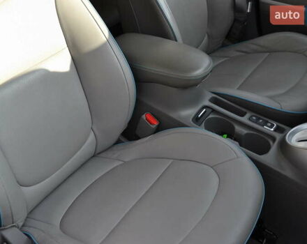 Сірий Кіа Soul, об'ємом двигуна 0 л та пробігом 148 тис. км за 5800 $, фото 27 на Automoto.ua