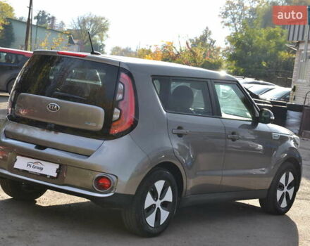 Сірий Кіа Soul, об'ємом двигуна 0 л та пробігом 148 тис. км за 5800 $, фото 6 на Automoto.ua