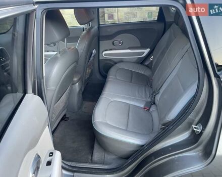 Сірий Кіа Soul, об'ємом двигуна 0 л та пробігом 100 тис. км за 6200 $, фото 7 на Automoto.ua