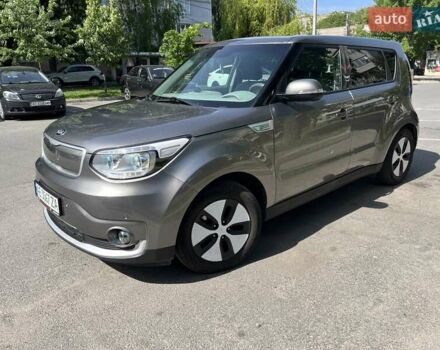 Серый Киа Soul, объемом двигателя 0 л и пробегом 35 тыс. км за 9500 $, фото 2 на Automoto.ua
