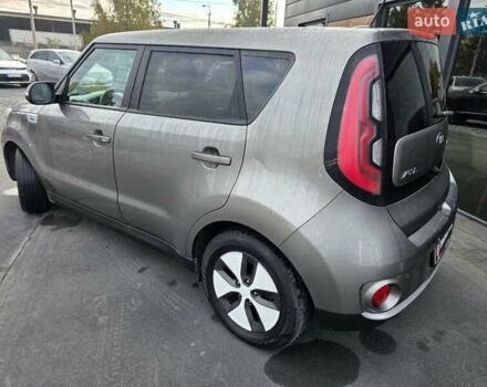 Сірий Кіа Soul, об'ємом двигуна 0 л та пробігом 114 тис. км за 6500 $, фото 11 на Automoto.ua
