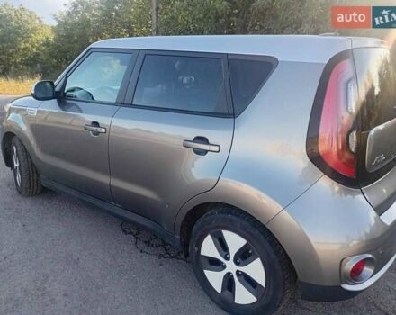 Сірий Кіа Soul, об'ємом двигуна 0 л та пробігом 126 тис. км за 5500 $, фото 6 на Automoto.ua