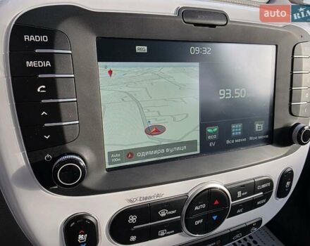 Сірий Кіа Soul, об'ємом двигуна 0 л та пробігом 114 тис. км за 6500 $, фото 31 на Automoto.ua