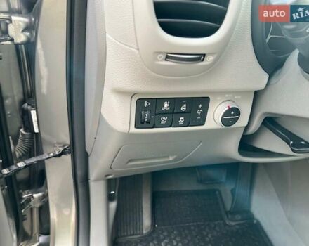 Киа Soul 2015 в Хмельницком на Automoto.ua Серый Киа Soul, объемом двигателя 0 л и пробегом 95 тыс. км за 6500 $, фото 25 на Automoto.ua