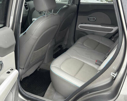 Серый Киа Soul, объемом двигателя 0 л и пробегом 130 тыс. км за 7000 $, фото 7 на Automoto.ua