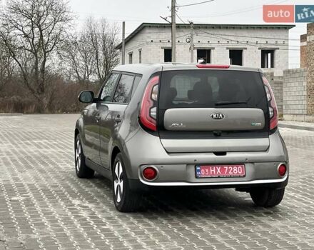 Сірий Кіа Soul, об'ємом двигуна 0 л та пробігом 107 тис. км за 6750 $, фото 7 на Automoto.ua