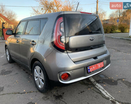 Сірий Кіа Soul, об'ємом двигуна 0 л та пробігом 142 тис. км за 7250 $, фото 28 на Automoto.ua