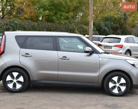 Киа Soul 2016 в Луцке на Automoto.ua Серый Киа Soul, объемом двигателя 0 л и пробегом 100 тыс. км за 11500 $, фото 5 на Automoto.ua