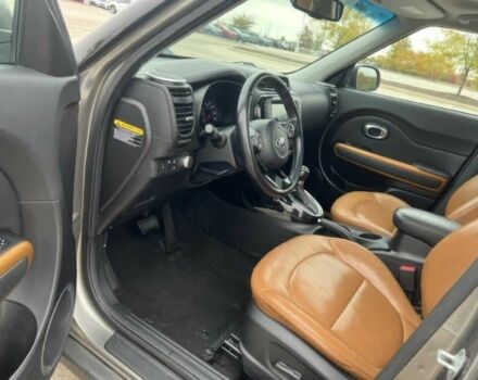 Серый Киа Soul, объемом двигателя 2 л и пробегом 72 тыс. км за 7800 $, фото 7 на Automoto.ua