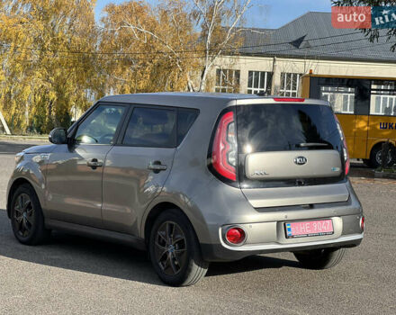 Киа Soul 2016 в Владимир-Волынский на Automoto.ua Серый Киа Soul, объемом двигателя 0 л и пробегом 143 тыс. км за 10250 $, фото 8 на Automoto.ua