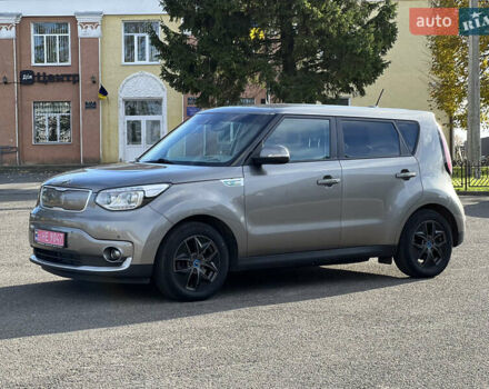 Киа Soul 2016 в Владимир-Волынский на Automoto.ua Серый Киа Soul, объемом двигателя 0 л и пробегом 143 тыс. км за 10250 $, фото 12 на Automoto.ua