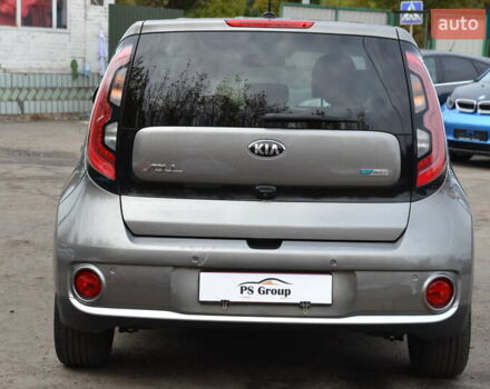 Киа Soul 2016 в Луцке на Automoto.ua Серый Киа Soul, объемом двигателя 0 л и пробегом 100 тыс. км за 11500 $, фото 8 на Automoto.ua