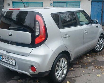 Серый Киа Soul, объемом двигателя 2 л и пробегом 75 тыс. км за 12600 $, фото 3 на Automoto.ua