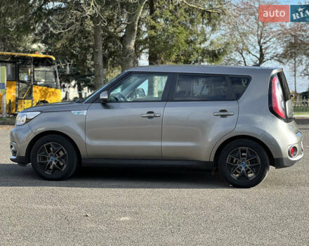 Киа Soul 2016 в Владимир-Волынский на Automoto.ua Серый Киа Soul, объемом двигателя 0 л и пробегом 143 тыс. км за 10250 $, фото 10 на Automoto.ua