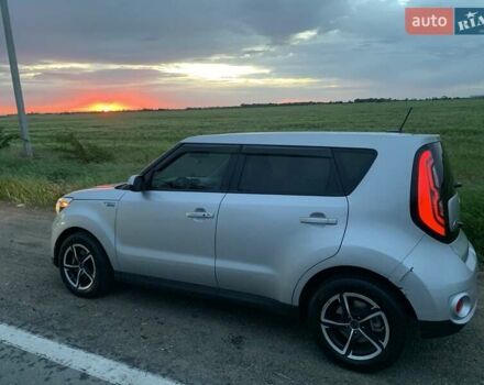 Серый Киа Soul, объемом двигателя 0 л и пробегом 95 тыс. км за 9400 $, фото 10 на Automoto.ua