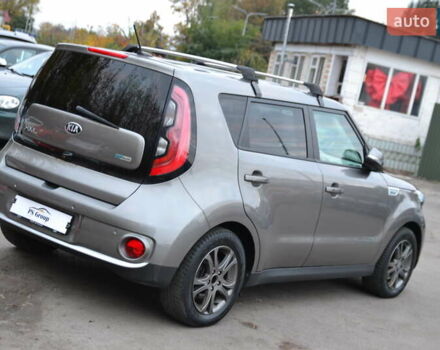 Киа Soul 2016 в Луцке на Automoto.ua Серый Киа Soul, объемом двигателя 0 л и пробегом 125 тыс. км за 5999 $, фото 6 на Automoto.ua