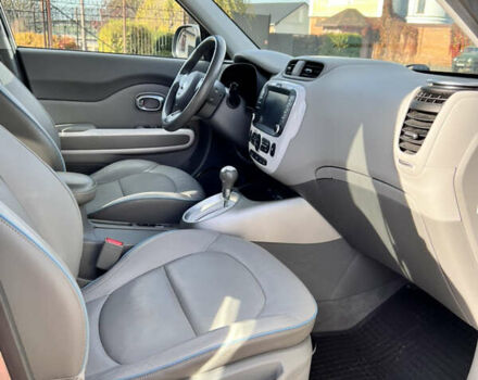 Киа Soul 2016 в Владимир-Волынский на Automoto.ua Серый Киа Soul, объемом двигателя 0 л и пробегом 143 тыс. км за 10250 $, фото 38 на Automoto.ua