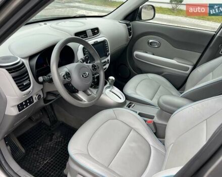 Сірий Кіа Soul, об'ємом двигуна 0 л та пробігом 107 тис. км за 6750 $, фото 22 на Automoto.ua