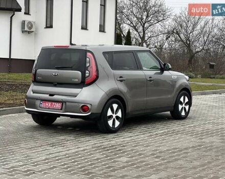 Сірий Кіа Soul, об'ємом двигуна 0 л та пробігом 107 тис. км за 6750 $, фото 8 на Automoto.ua
