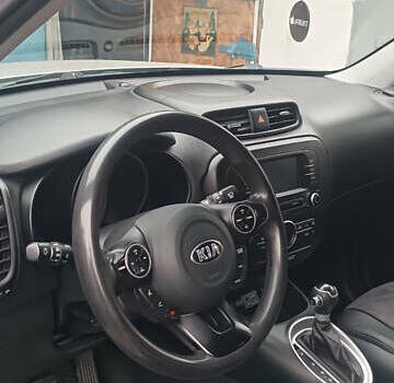 Серый Киа Soul, объемом двигателя 2 л и пробегом 75 тыс. км за 12600 $, фото 9 на Automoto.ua