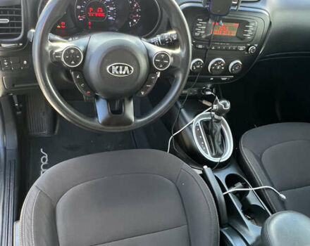 Киа Soul 2016 в Борисполе на Automoto.ua Серый Киа Soul, объемом двигателя 1.59 л и пробегом 120 тыс. км за 10800 $, фото 7 на Automoto.ua