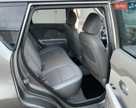 Сірий Кіа Soul, об'ємом двигуна 0 л та пробігом 142 тис. км за 7250 $, фото 8 на Automoto.ua