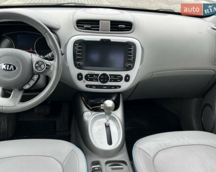 Сірий Кіа Soul, об'ємом двигуна 0 л та пробігом 107 тис. км за 6750 $, фото 20 на Automoto.ua