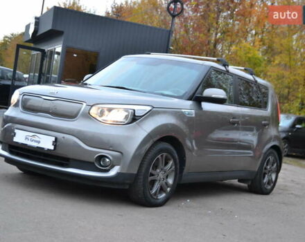 Киа Soul 2016 в Луцке на Automoto.ua Серый Киа Soul, объемом двигателя 0 л и пробегом 125 тыс. км за 5999 $, фото 1 на Automoto.ua