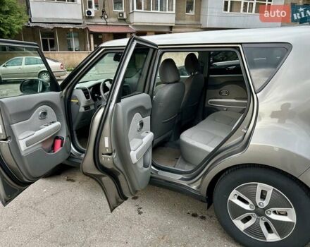 Сірий Кіа Soul, об'ємом двигуна 0 л та пробігом 79 тис. км за 7800 $, фото 17 на Automoto.ua