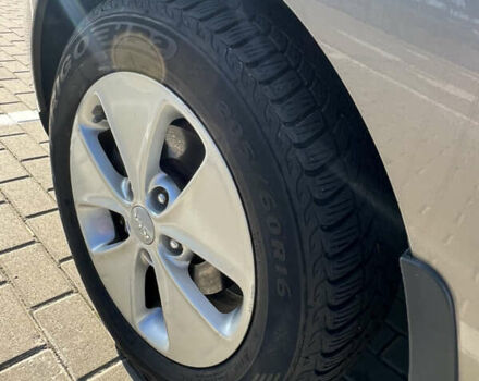 Киа Soul 2016 в Борисполе на Automoto.ua Серый Киа Soul, объемом двигателя 1.59 л и пробегом 120 тыс. км за 10800 $, фото 9 на Automoto.ua