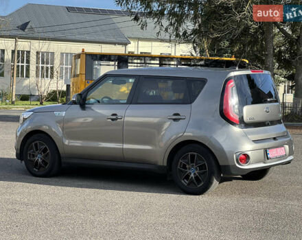 Киа Soul 2016 в Владимир-Волынский на Automoto.ua Серый Киа Soul, объемом двигателя 0 л и пробегом 143 тыс. км за 10250 $, фото 9 на Automoto.ua