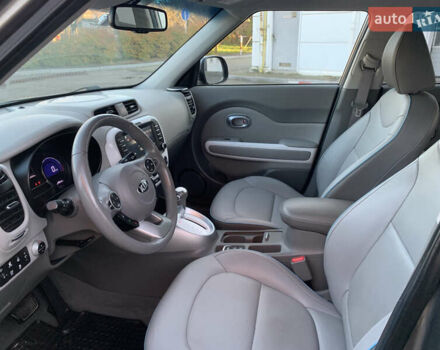 Сірий Кіа Soul, об'ємом двигуна 0 л та пробігом 142 тис. км за 7250 $, фото 11 на Automoto.ua