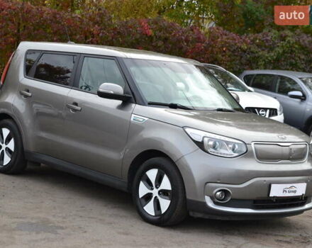 Киа Soul 2016 в Луцке на Automoto.ua Серый Киа Soul, объемом двигателя 0 л и пробегом 100 тыс. км за 11500 $, фото 3 на Automoto.ua