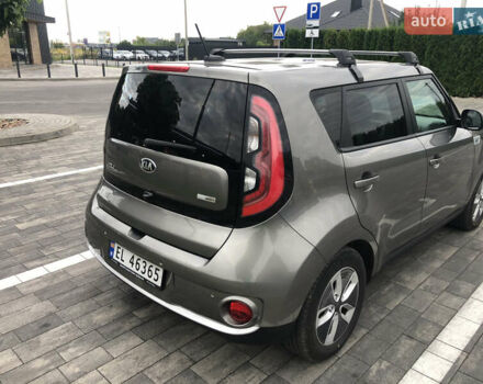 Сірий Кіа Soul, об'ємом двигуна 0 л та пробігом 130 тис. км за 10500 $, фото 8 на Automoto.ua