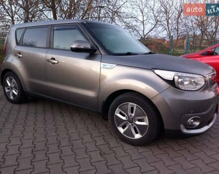 Сірий Кіа Soul, об'ємом двигуна 0 л та пробігом 105 тис. км за 11200 $, фото 4 на Automoto.ua