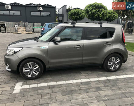 Сірий Кіа Soul, об'ємом двигуна 0 л та пробігом 130 тис. км за 10500 $, фото 3 на Automoto.ua