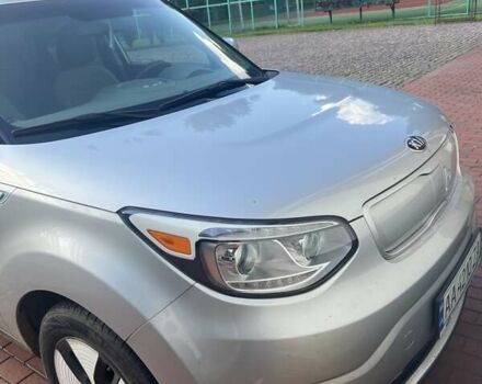 Сірий Кіа Soul, об'ємом двигуна 0 л та пробігом 71 тис. км за 11000 $, фото 5 на Automoto.ua